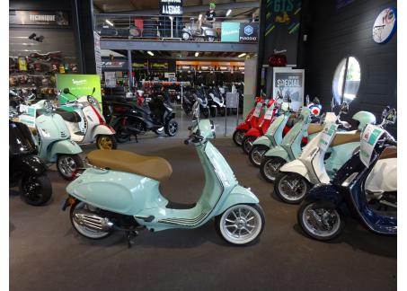 VESPA PRIMAVERA 125 verde relax