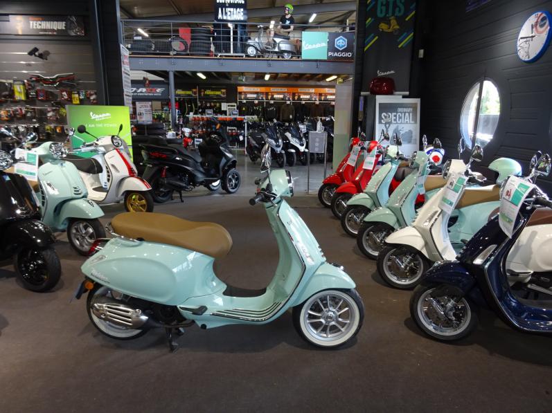 VESPA PRIMAVERA 125 verde relax